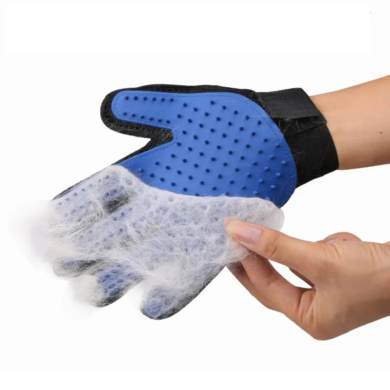 Gant de toilettage anti-poils
